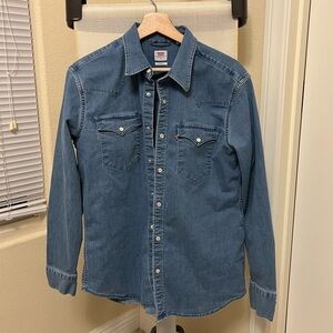 Levi’s denim bottom down shirt